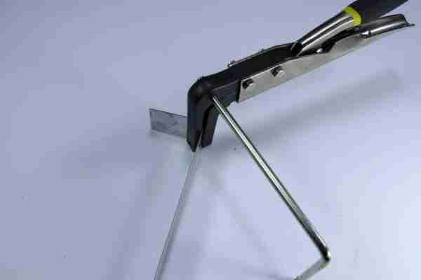 A2ee3bdd5defe40be892e0b97612ba6078.jpg_960x960q80.jpg Manual Metal Strip Bending Plier Sign Making Machine