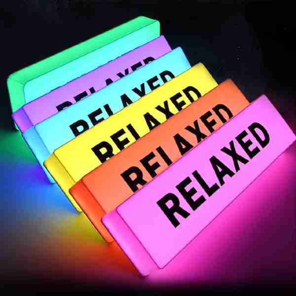 H85839e35e00c49e1bf0f0e2312677886J.jpg_960x960q80.jpg Customized Portable Outdoor Mini Light Box